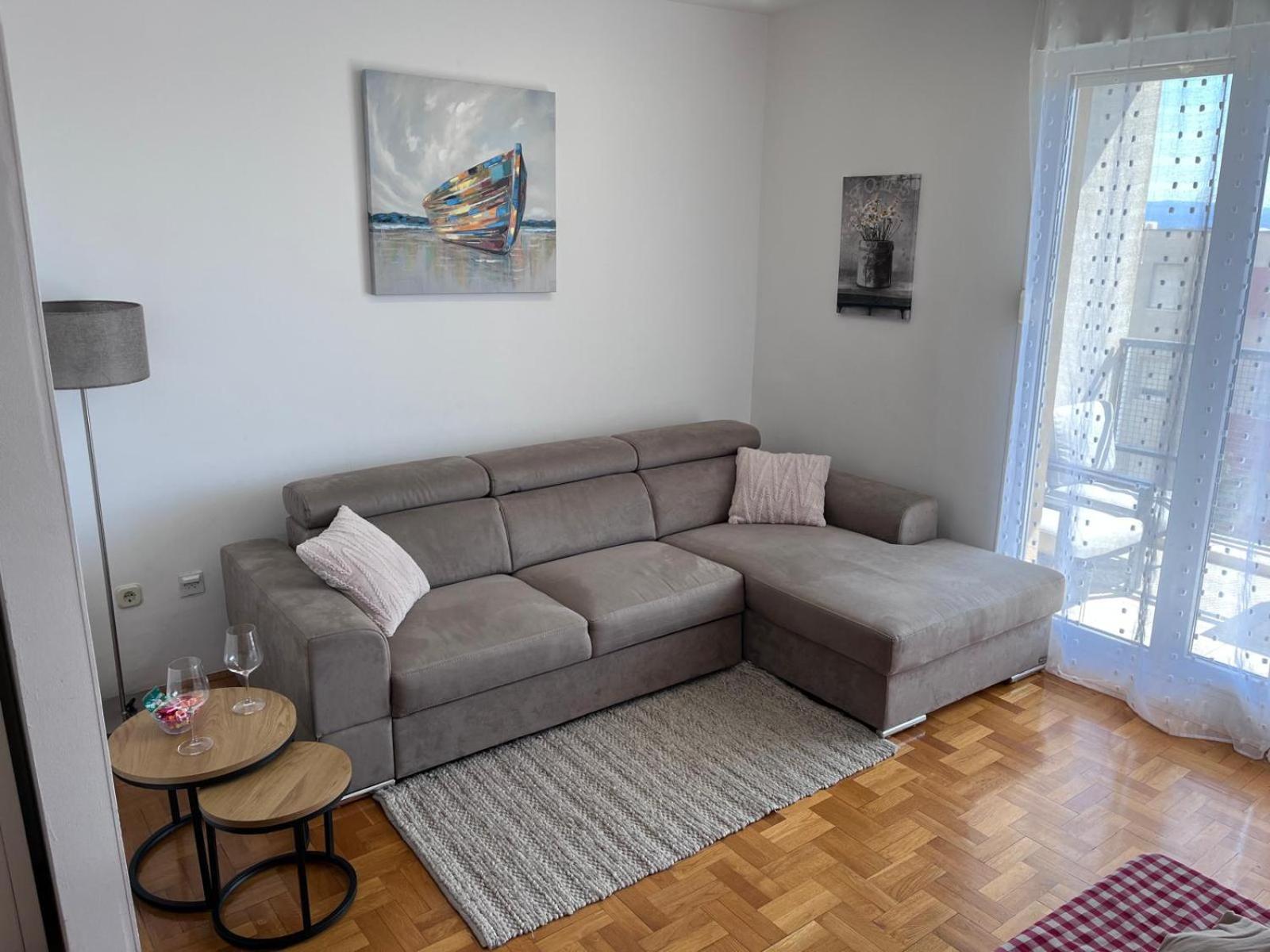 Spacious Apartment Smile With Terrace And Secure Garage Сплит Екстериор снимка